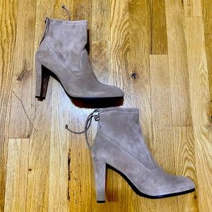 STUART WEITZMAN GLOVE-HAZE  Suede Pull On Bootie